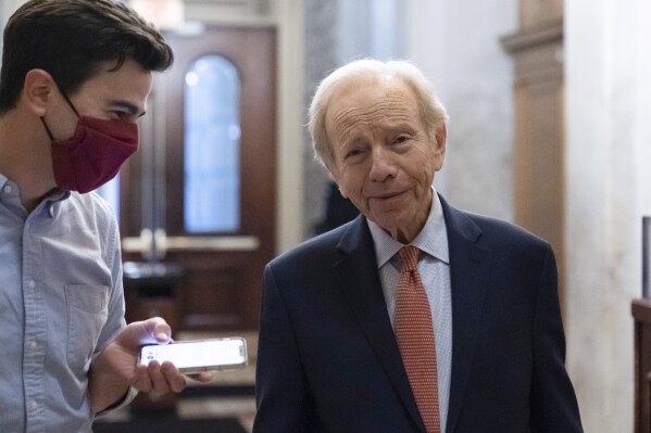 Former US Sen. Joe Lieberman and VP candidate to be remembered at hometown funeral service