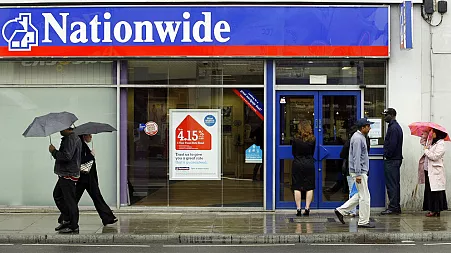 Nationwide apologises to customers as tech glitch delays payments