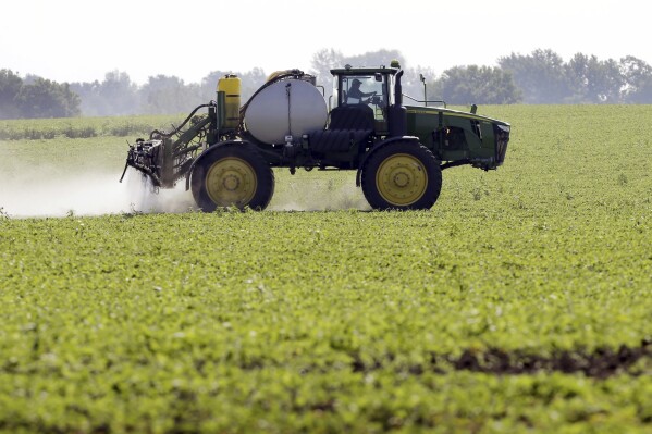 Weedkiller manufacturer seeks lawmakers’ help to squelch claims it failed to warn about cancer