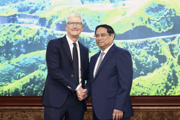 Apple CEO says that he wants to increase investments in Vietnam