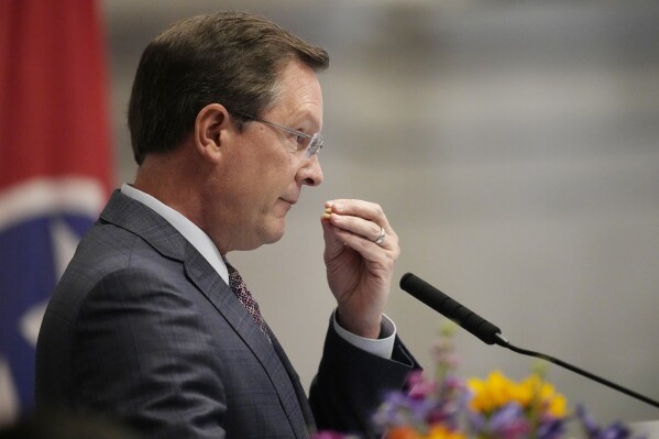 Tennessee lawmakers approve $52.8B spending plan as hopes of school voucher agreement flounder