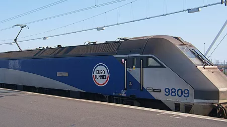 Eurotunnel operator offers cash to attract new cross-channel services