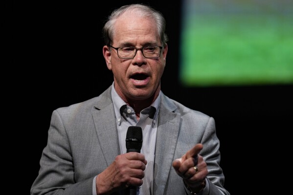 Indiana GOP governor nominee Mike Braun announces his choice for lieutenant governor