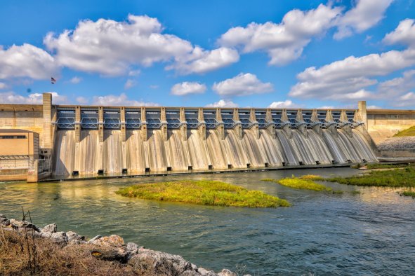 Texas Lake Overfull After Heavy Rainfall, Forcing Dam Release