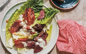 Steak salad with blue cheese and buttermilk dressing recipe