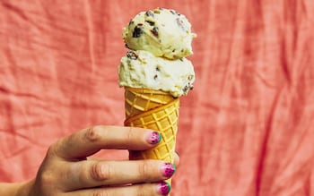 Metaxa’n’ raisin ice cream recipe