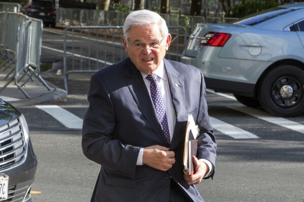 Prosecutors build their case at bribery trial of Sen. Bob Menendez with emails and texts