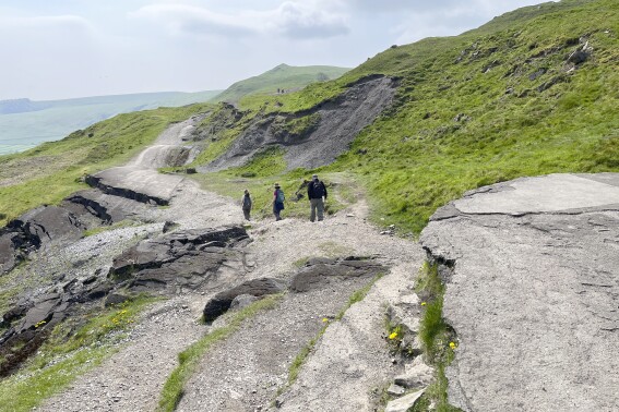 Vistas, history and a slice of rural England await hikers to the Peak District’s Mam Tor