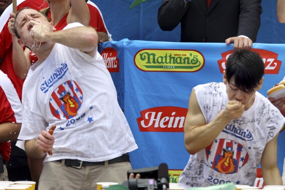 Joey Chestnut, Takeru Kobayashi to compete in Netflix competition