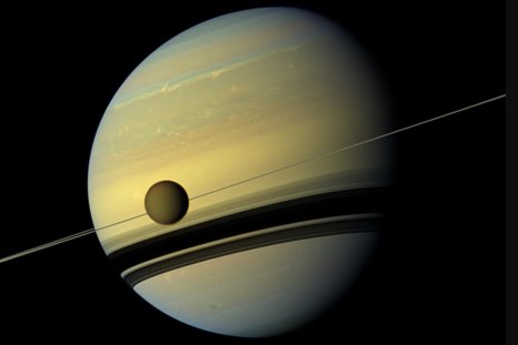 Lakes on Saturn's Largest Moon Titan Shaped by Waves, Scientists Say