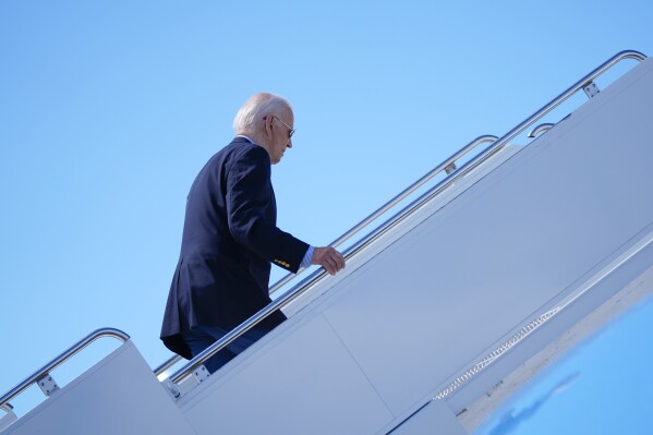 FACT FOCUS: Online reports falsely claim Biden suffered a ‘medical emergency’ on Air Force One