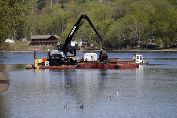 EPA says more data needed to assess impact of $1.7B Hudson River cleanup