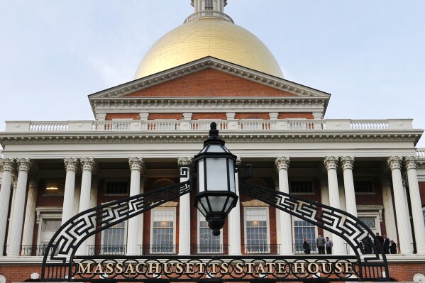 Massachusetts House moves toward a vote on how to boost renewable energy