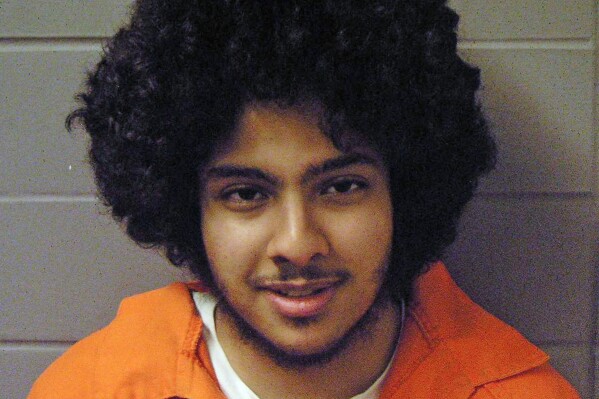 A judge adds 11 years to the sentence for a man in a Chicago bomb plot