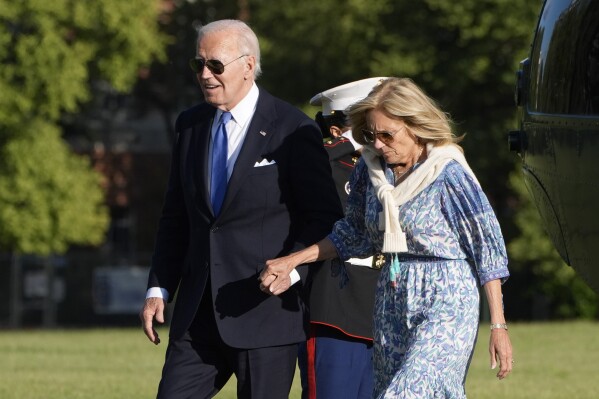 Democrats hail Biden’s decision to not seek reelection as selfless. Republicans urge him to resign