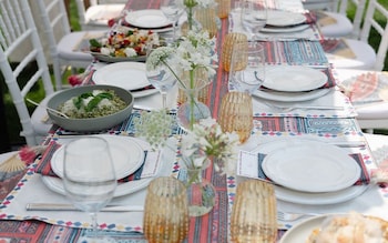 The British brands teaching Americans how to tablescape