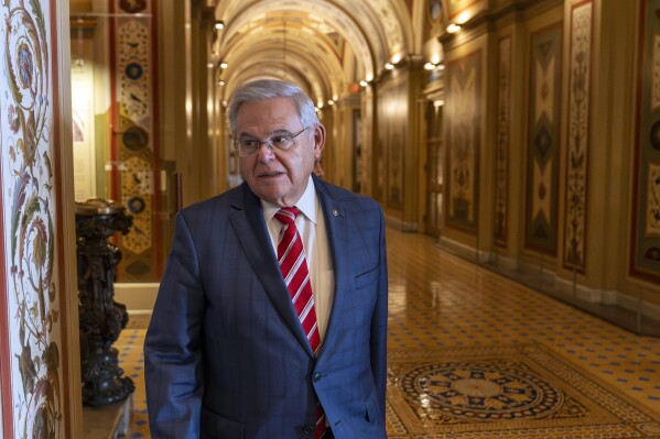 New Jersey Sen. Bob Menendez will resign from Senate after bribery convictions