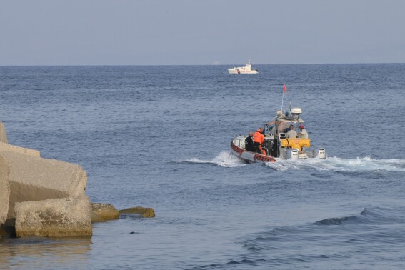 Search resumes for 6 from sunken superyacht off Sicily, including tech magnate Mike Lynch