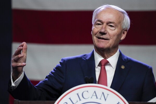 Asa Hutchinson to join University of Arkansas law school faculty next year