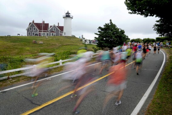 Takeaways from AP report on perils of heatstroke for runners in a warming world