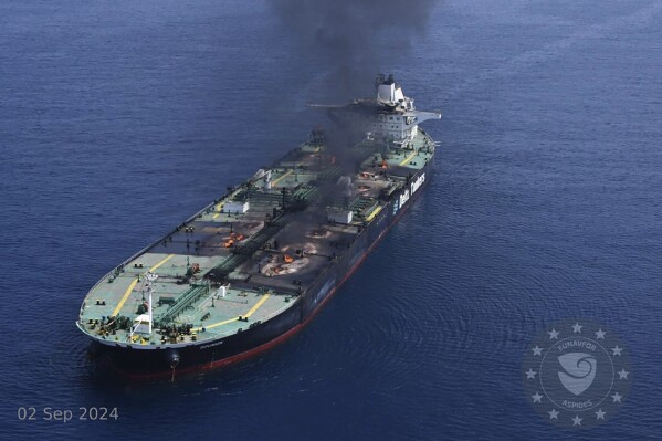 Salvagers abandoned effort to tow burning oil tanker in Red Sea targeted by Yemen’s Houthi rebels