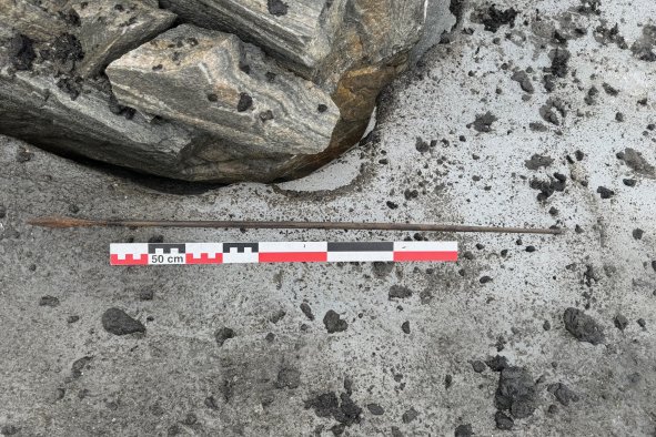 'Incredibly Well-Preserved' Arrow Older Than Vikings Found in Melting Ice