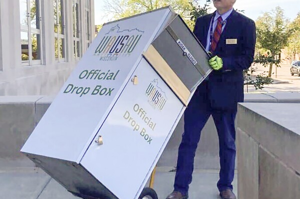 Wisconsin mayor carts away absentee ballot drop box, says he did nothing wrong