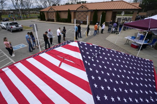 Tennessee officials dispute ruling that gave voting rights back to 4 people who can’t have guns