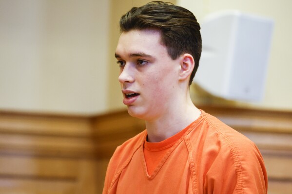 Iowa teen who killed teacher must serve 35 years before being up for parole