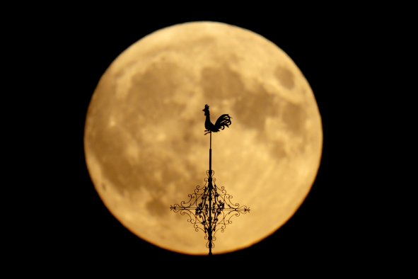 October Supermoon: Map Shows Best Spots To See 2024's Biggest Full Moon