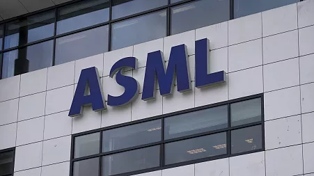 Dutch tech giant ASML sees shares rise ahead of quarterly earnings report