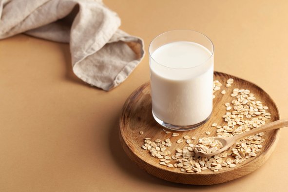 Oat Milk: Why Wellness Influencers Have Stopped Drinking It