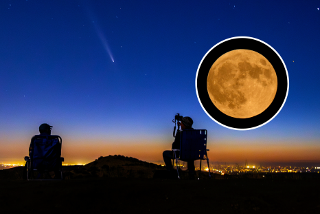 October Supermoon Pairs with Comet for Night-time Spectacle Tonight