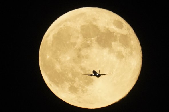 Best Pictures of Supermoon: Biggest Full Moon of 2024 Takes Over the Skies