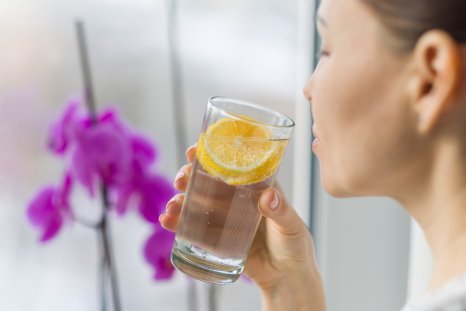 Alkaline Water Claims: Is It Really Better for Detoxing?